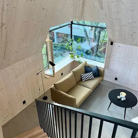 New, Unique, Sauna, Massage Bath, Balcony, Quiet Apartment *