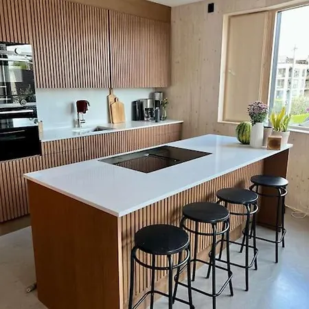 New, Unique, Sauna, Massage Bath, Balcony, Quiet Apartment *